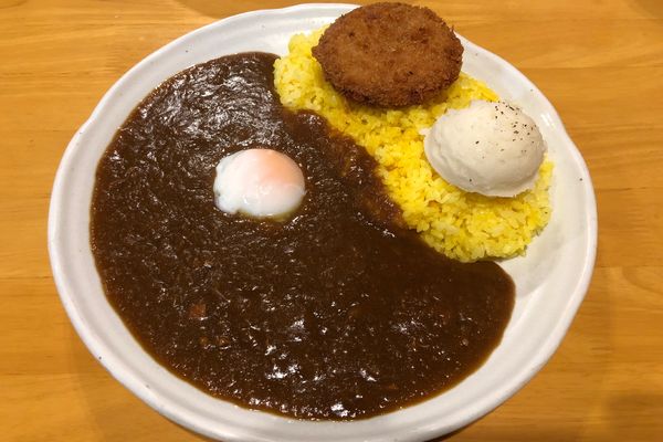 「マルシェカレー+日替りトッピング+温泉玉子」@りこ坊の写真