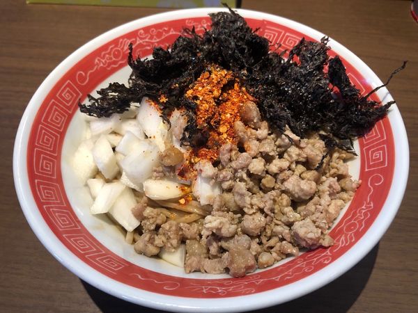 「ピリ辛のりまぜそば」@自家製麺と自然派食材 晴耕雨読の写真