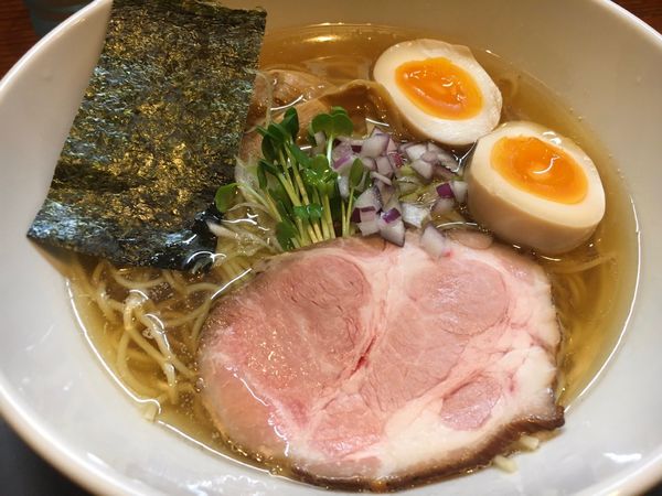 「淡麗煮干しラーメン」@自然派ラーメン 神楽の写真