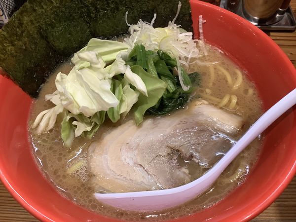 「やばいラーメン並 820円」@圭一屋 本店の写真