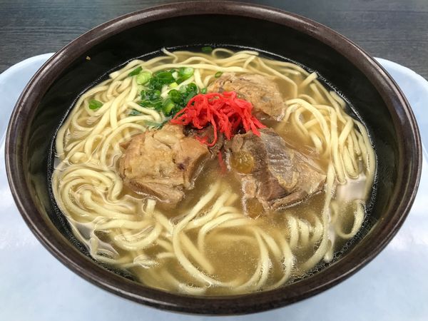 「ソーキそば　660円」@空港食堂の写真