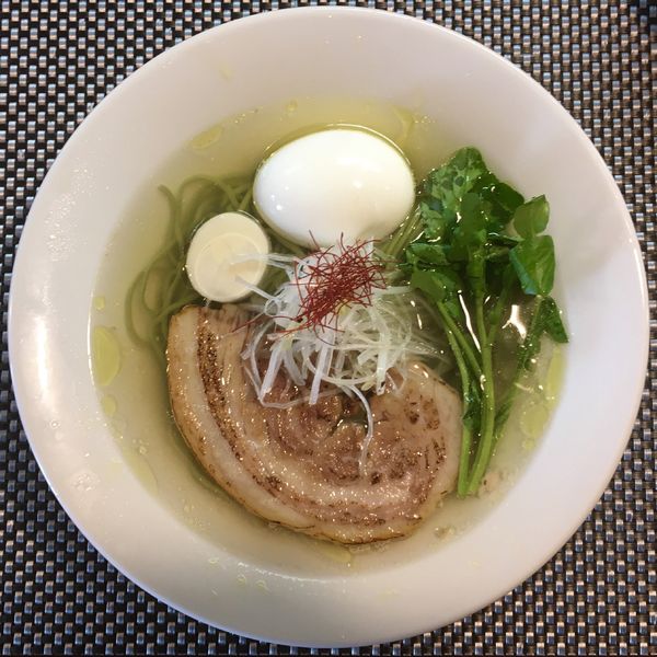 「白トリュフ塩ラーメン＋味玉＋半ライス（サービス）」@BumBunBlauCafe with BeeHiveの写真