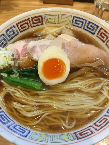 「特製ラ－メン」@ほっこり中華そば もつけの写真