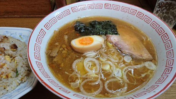 「半チャンラーメン 餃子」@ラーメンYaの写真