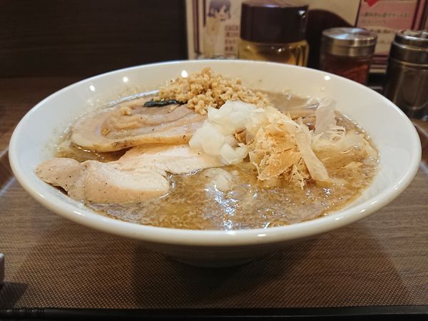 「大山鶏の中華そば＋鶏ほぐし」@つけめん さなだの写真