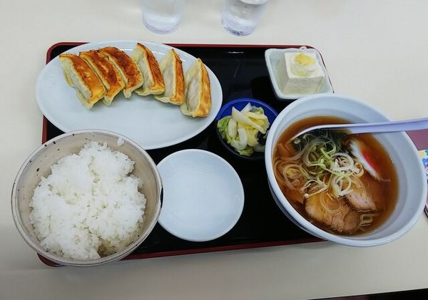 「野菜餃子(イベリコ餃子)定食792円」@高橋餃子店の写真