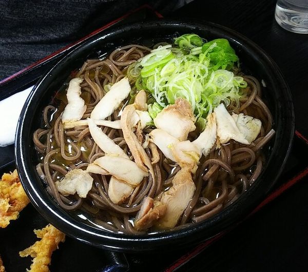 「肉そば冷700円」@一休庵の写真