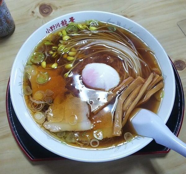 「豆もやしラーメン800円」@龍華食堂の写真