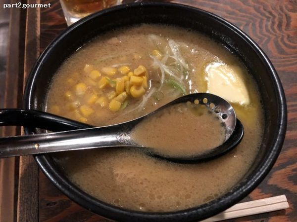「バターコーン (950円)」@ラーメン泰我の写真