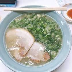 塩豚骨ラーメン