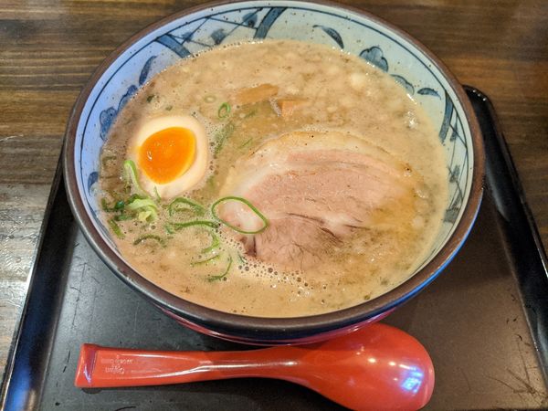 「醤油豚骨ラーメン　950円」@拉麺  登の写真