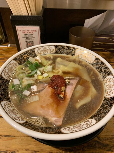 「すごい煮干しラーメン」@すごい煮干ラーメン凪 新宿ゴールデン街店 本館の写真