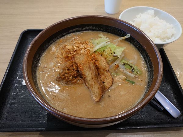「北海道味噌ラーメン」@蔵出し味噌 麺場 田所商店 談合坂サービスエリア店の写真