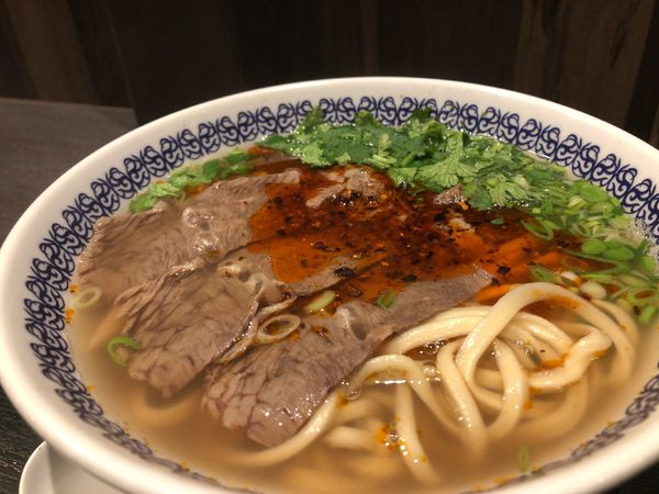 「蘭州牛肉面（三角麺） 950円」@馬子禄 牛肉面の写真