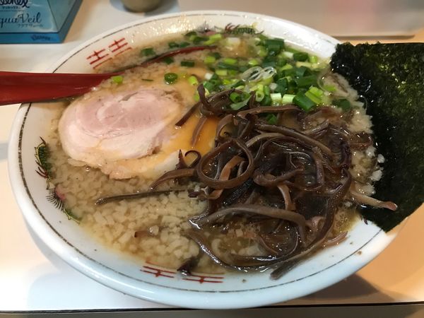 「とんこつしょうゆラーメン　750円」@心喜の写真