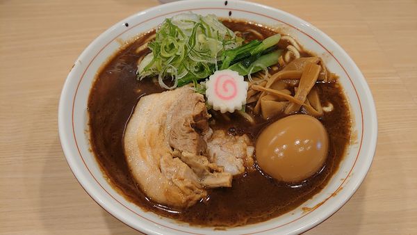 「六等星こってり味玉」@麺や 六等星の写真