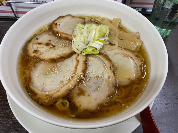 「2/1 チャーシュー麺(醤油)大盛り無料900円」@麺屋 友喜の写真