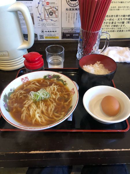 「らーめん550円　たまごかけご飯250円」@松屋製麺所の写真
