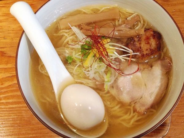 「味玉和塩らぁ麺」@麺や ひだまりの写真