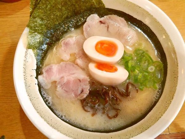 「大判ラーメン」@博多ラーメン しばらく 町屋店の写真