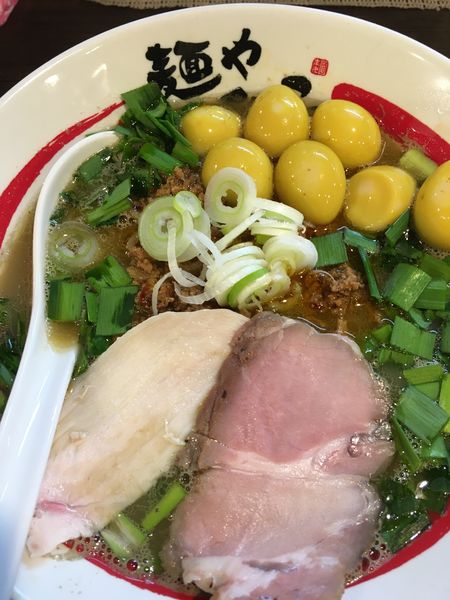 「【限定】にぼ台湾ラーメン＋カレー味のうずら」@麺や でこの写真