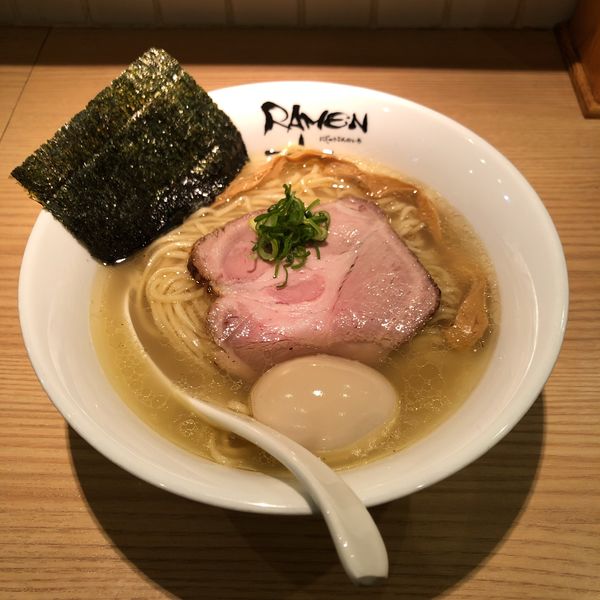 「塩そば（味玉入り）」@Ramen にじゅうぶんのいちの写真