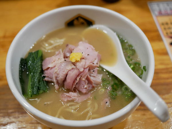 「濃厚真鯛らーめん＋柚子胡椒」@真鯛らーめん 麺魚の写真