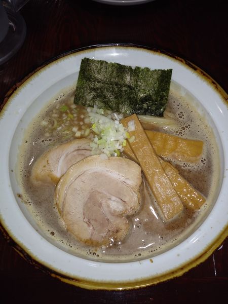 「魚介豚骨」@らーめん麦わらの写真