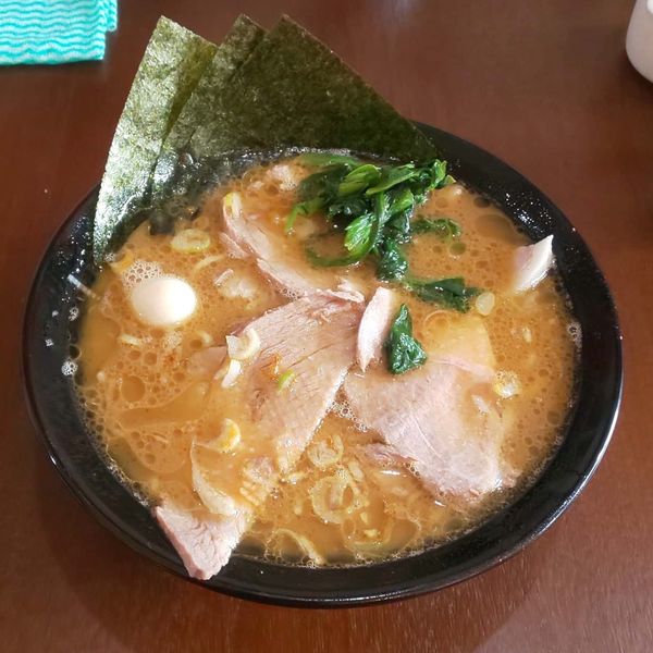 「醤油チャーシュー麺」@豚骨らーめん道の写真