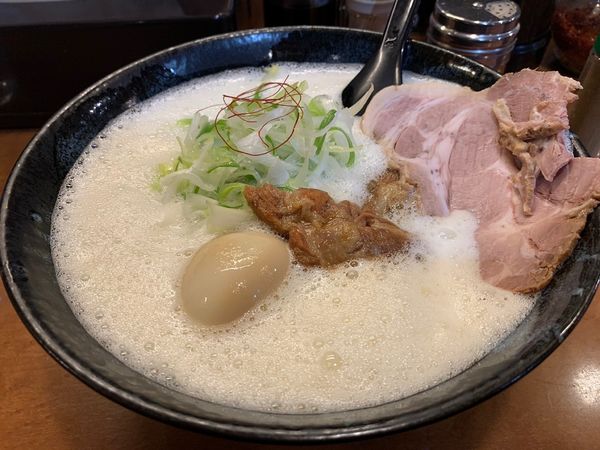 「濃厚鶏塩白湯ラーメン」@麺屋よつ葉の写真