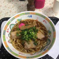 豚骨醤油ラーメン！