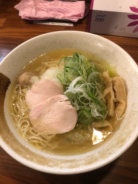 「鶏塩そば+ネギ」@麵屋 虎珀の写真