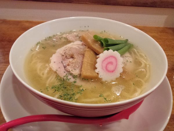 「中華そば８５０円」@味六屋の写真