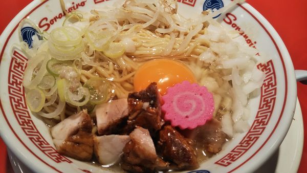 「和豚もち豚の油そば」@ソラノイロ 池袋店の写真