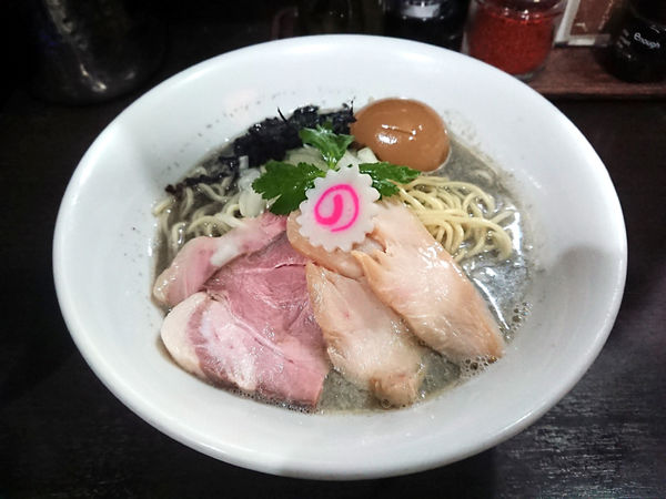 「煮干しそば+和え玉」@中華そば いづるの写真