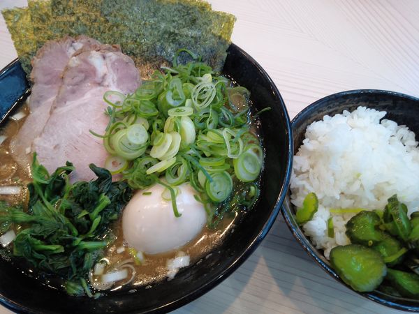 「千祥おすすめラーメン並硬め濃いめ多め８５０円」@麺家 千祥の写真