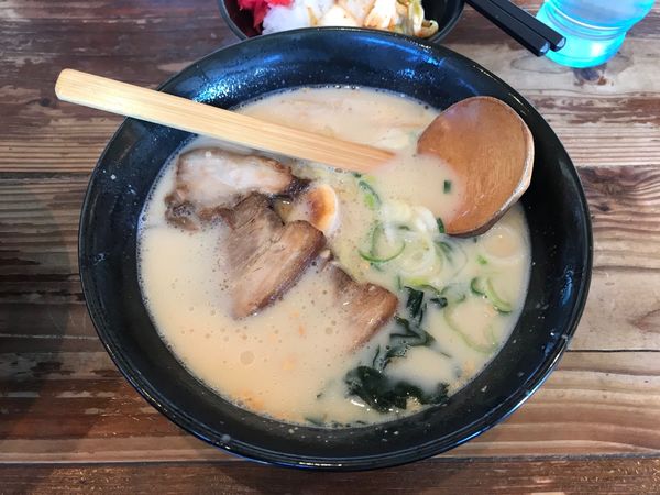 「白湯ラーメン」@らーめん本郷亭 長久手店の写真