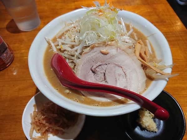 「濃厚味噌ラーメン 並180グラム」@らーめん 蓮の写真