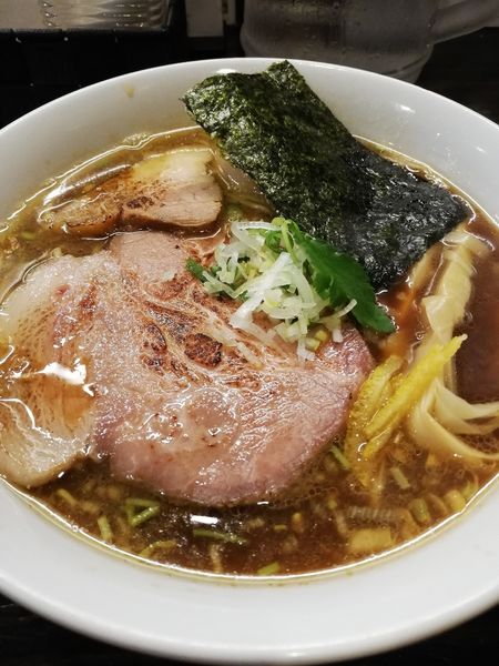 「醤油味玉中華そば」@中華そば こむぎの写真