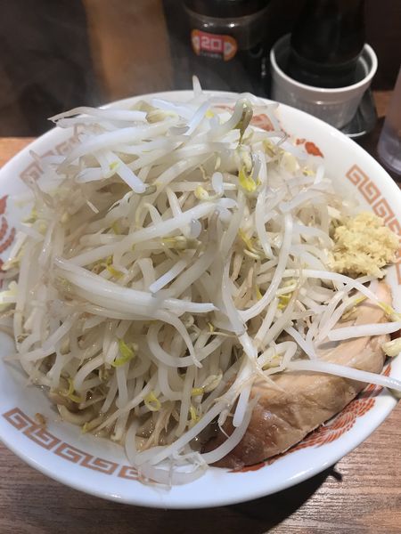 「ラーメン、塩、ヤサイ、ショウガ」@火の豚 人形町駅前店の写真