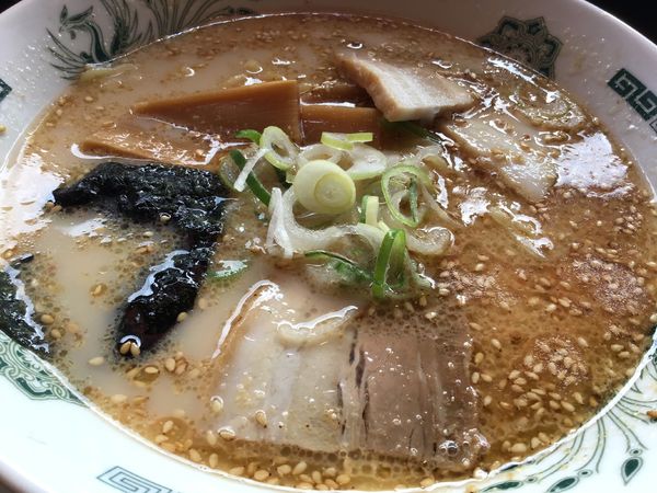 「とんこつラーメン+餃子660円」@日高屋 春日部東店の写真