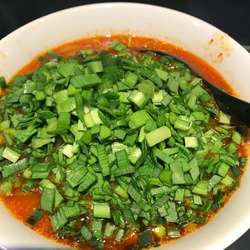 勝浦式坦々麺（1辛）＋玉ねぎ1.5倍＋ニラ