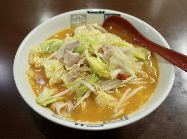 「麻辣タンメン…880円（税抜き）」@タンメン専門店 丸雅タンメンの写真