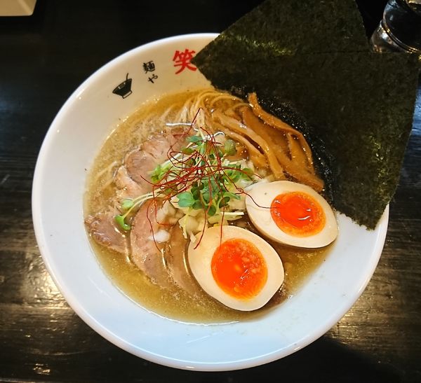 「特製煮干し塩らーめん(950円)」@麺や 笑 ～Sho～の写真