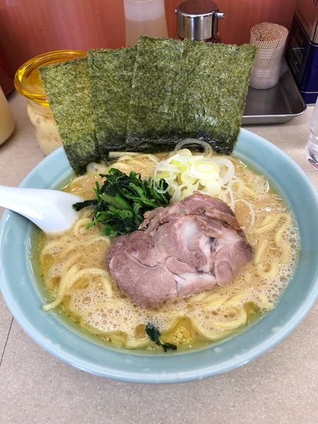「ラーメン中」@寺田家 本店の写真