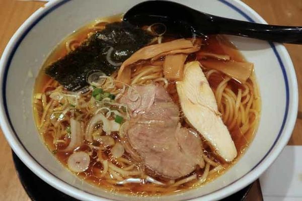 「純鶏らーめん醤油　620円」@麺処直久 新橋店の写真