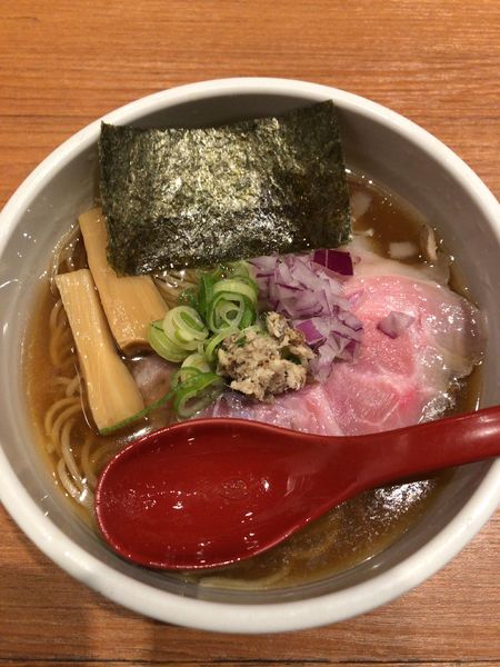 「炭火焼鯵煮干しそば」@煮干中華そば 鈴蘭 新宿店の写真