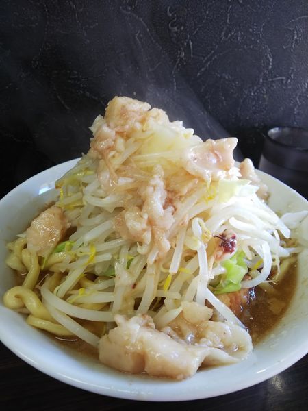 「ラーメン ヤサイちょい増しアブラ、ニンニク」@らーめん虎丸の写真