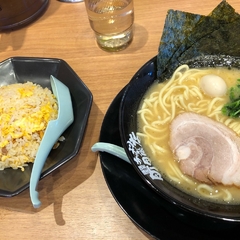 横浜家系ラーメン 町田商店 藤沢湘南台店の画像