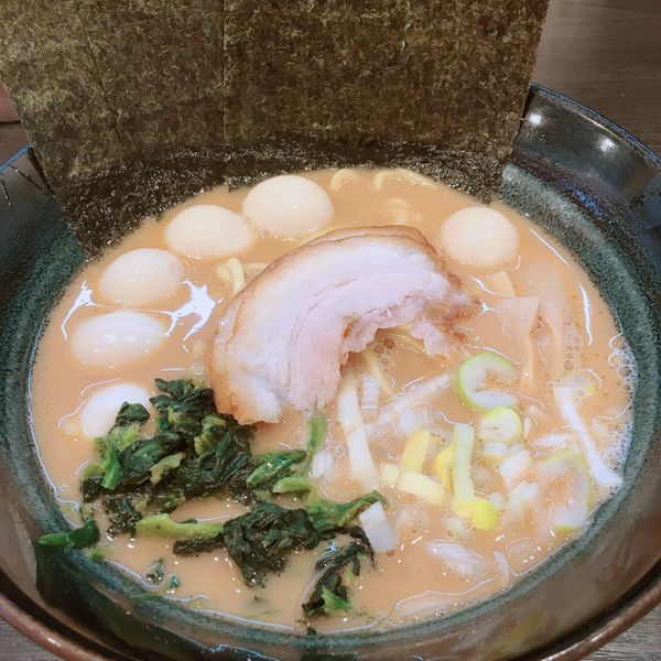 「豚骨醤油らーめん」@松壱家 平塚店の写真